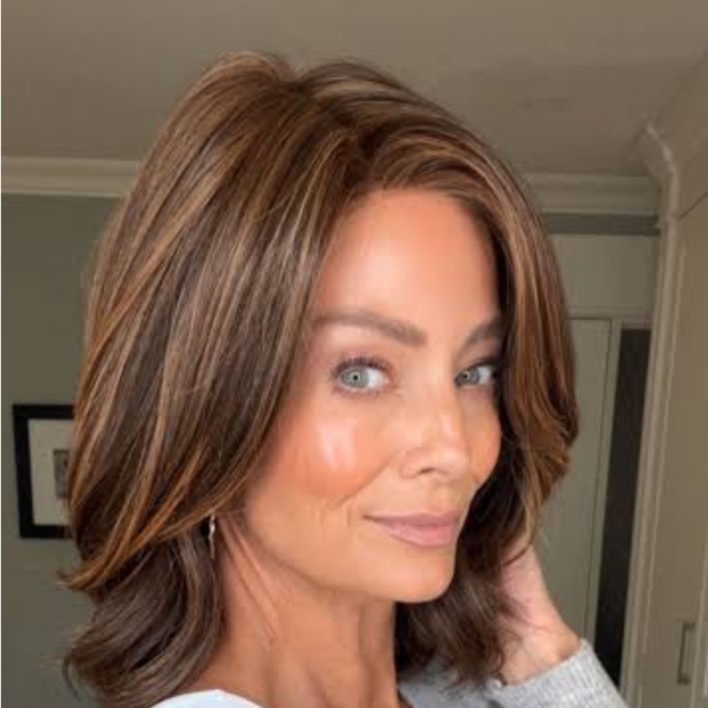Belle Tress “ Chelsea “ in gorgeous Mocha Maple Brown in excellent condition!